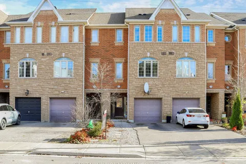 7 Pidgeon St, Toronto, ON M1L 0C7