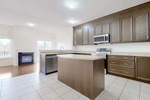 7 Pidgeon St, Toronto, ON M1L 0C7