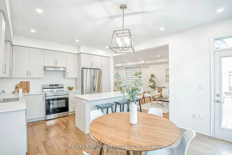 416 Coronation Rd, Whitby, ON L1P 1Y2