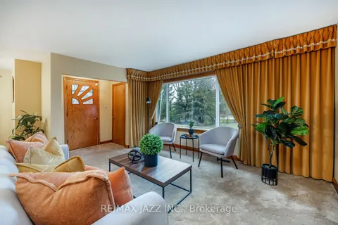 7420 Liberty St, Clarington, ON L1C 6K4