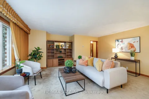 7420 Liberty St, Clarington, ON L1C 6K4