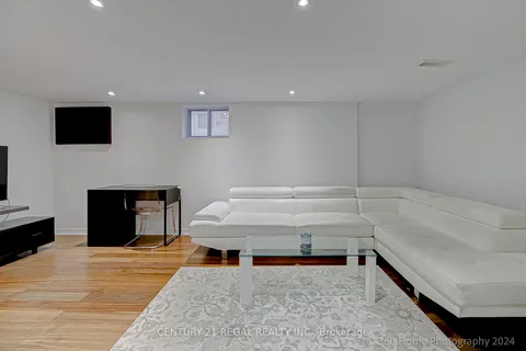 8 Bexhill Ave, Toronto, ON M1L 3B4