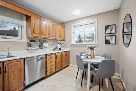 90 Hurley Rd, Ajax, ON L1S 1N6