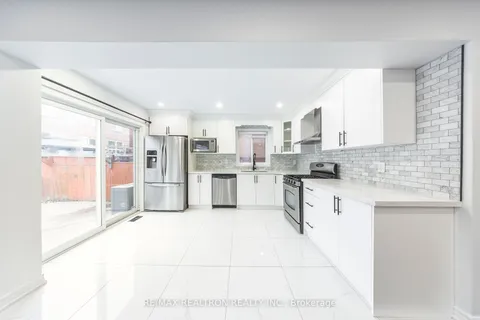 81 Trumpeter St, Toronto, ON M1B 6H1