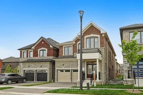3294 Turnstone Blvd, Pickering, ON L1X 0M9