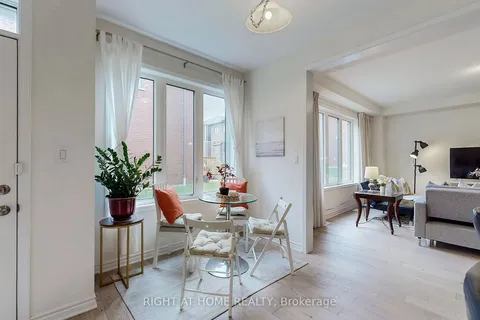 3294 Turnstone Blvd, Pickering, ON L1X 0M9