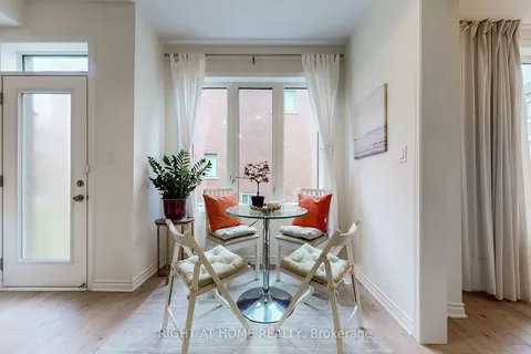 3294 Turnstone Blvd, Pickering, ON L1X 0M9