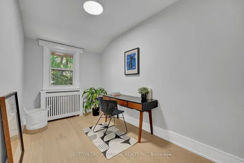 200 Bingham Ave, Toronto, ON M4E 3R5