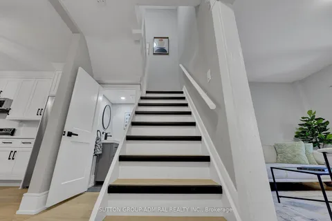 200 Bingham Ave, Toronto, ON M4E 3R5