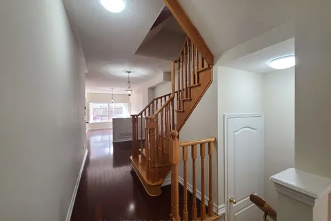 54 Wyper Sq, Toronto, ON M1S 0B3