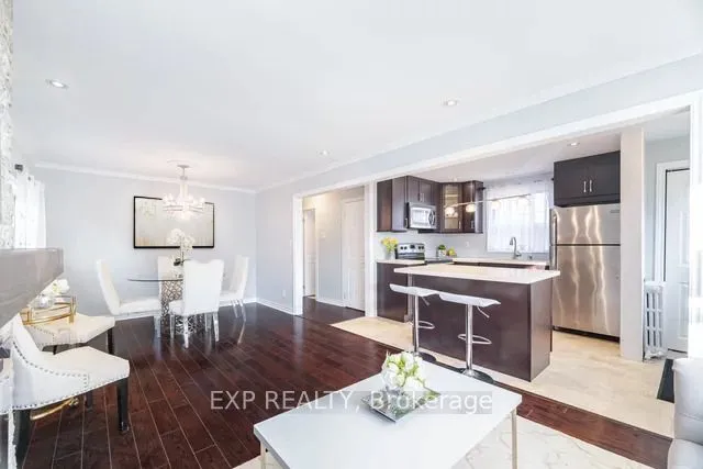 2774 St Clair Ave, Toronto, ON M4B 1M9