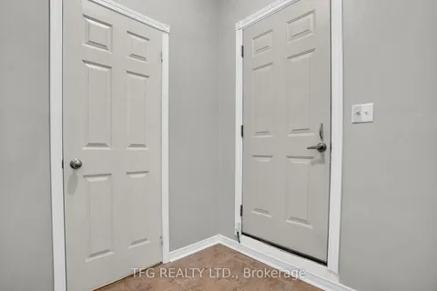 1567 Glenbourne Dr, Oshawa, ON L1K 0M3