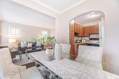 1029 Greenwood Ave, Toronto, ON M4J 4C9