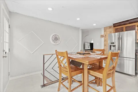 1451 Bala Dr, Oshawa, ON L1J 3T6