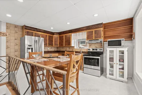 1451 Bala Dr, Oshawa, ON L1J 3T6