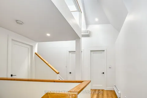 97 Lee Ave, Toronto, ON M4E 2P2