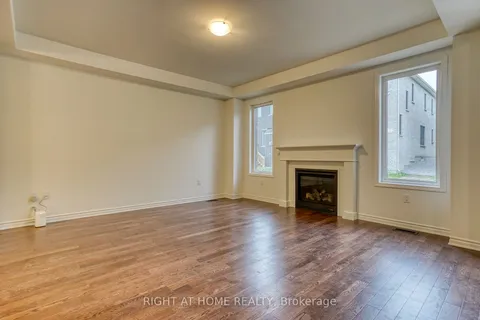 3092 Paperbirch Tr, Pickering, ON L1X 0N9