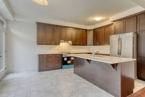3092 Paperbirch Tr, Pickering, ON L1X 0N9