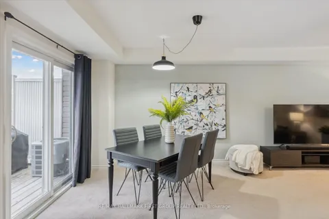 33 Nearco Cres, Oshawa, ON L1L 0J4