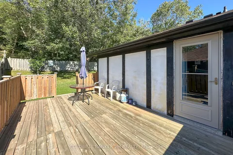 719 Wesley Dr, Oshawa, ON L1H 7X6