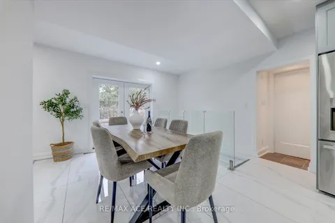 1844 Spruce Hill Rd, Pickering, ON L1V 1S4