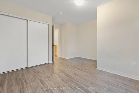 1713 Pleasure Valley Path, Oshawa, ON L1G 0E3