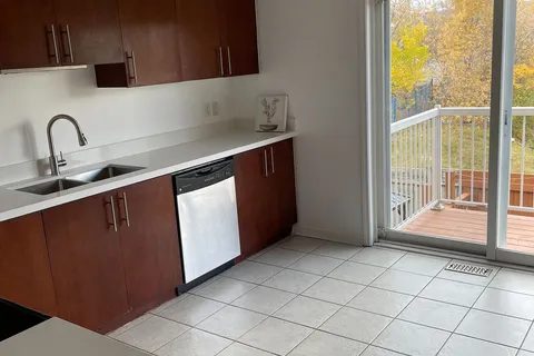 36 Stonewood St, Ajax, ON L1S 0B2