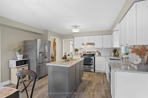 72 Willowbrook Dr, Whitby, ON L1R 2A8