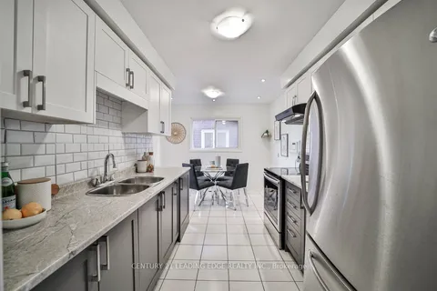 83 Gennela Sq, Toronto, ON M1B 5M7