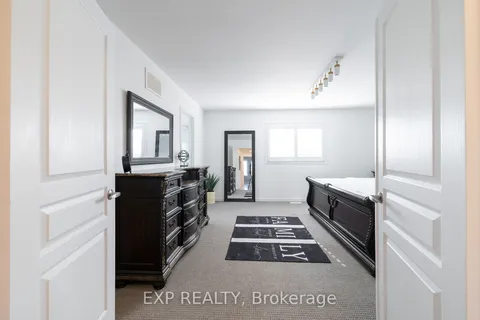 31 Kimble Ave, Clarington, ON L1C 0J7