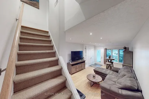 154 Elmer Ave, Toronto, ON M4L 3S1