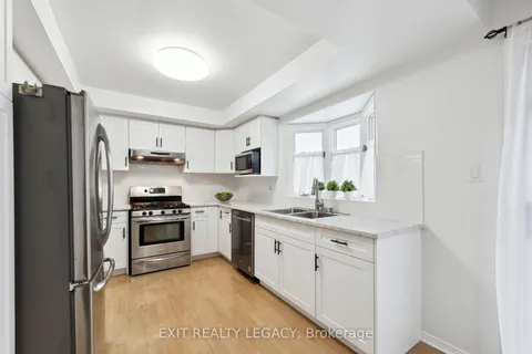 1586 Heathside Cres, Pickering, ON L1V 5W9