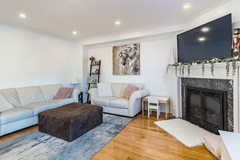 61 Keeble Cres, Ajax, ON L1T 3R7