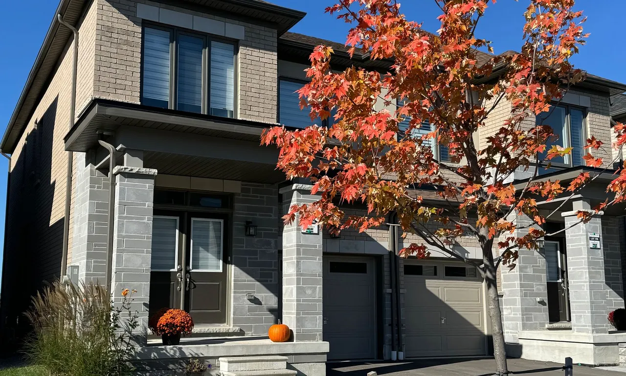 49 Conarty Cres, Whitby, ON L1P 0L4