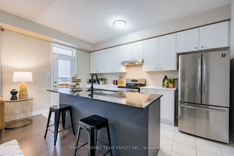 49 Conarty Cres, Whitby, ON L1P 0L4