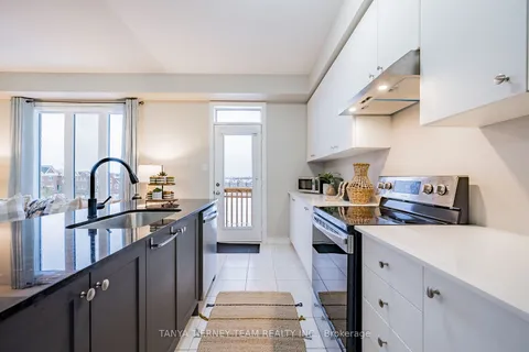 49 Conarty Cres, Whitby, ON L1P 0L4