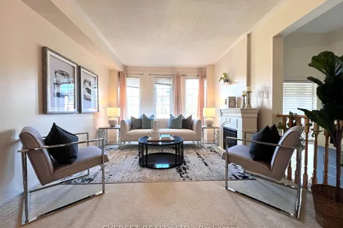 106 Conn Smythe Dr, Toronto, ON M1J 3P5