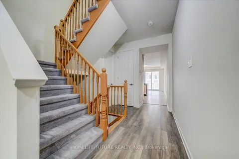 86 Jolly Way, Toronto, ON M1P 0E2
