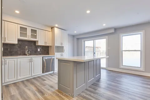 1152 Ashcroft Crt, Oshawa, ON L1K 2N9