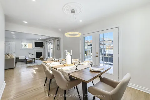 1023 Centre St, Whitby, ON L1N 4V4