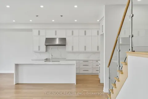 396 Frontier Crt, Pickering, ON L1W 4A9