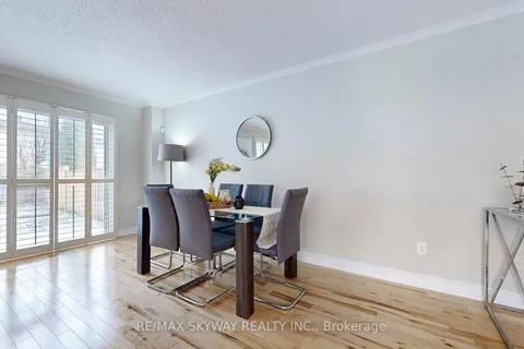 38 Winter Gardens Tr, Toronto, ON M1C 3E7