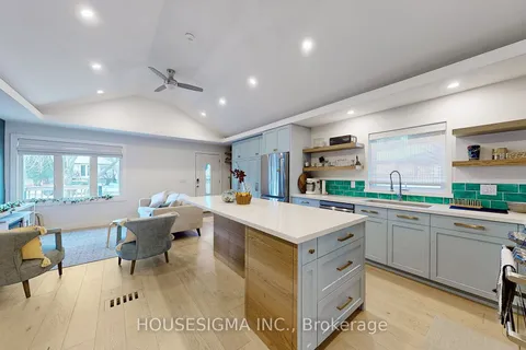 745 Marksbury Rd, Pickering, ON L1W 2T5