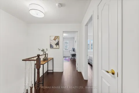 33 Summerside Ave, Whitby, ON L1R 0K1