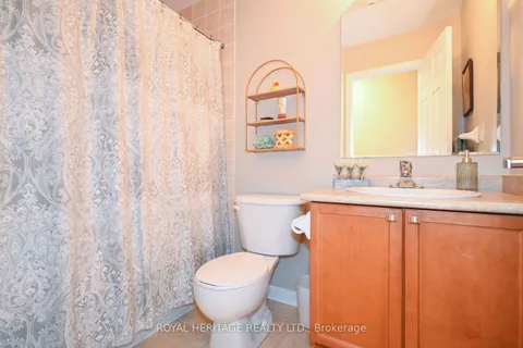 8 Chicory Lane, Toronto, ON M1X 2E6