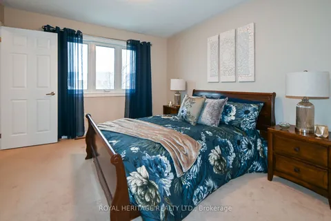 8 Chicory Lane, Toronto, ON M1X 2E6