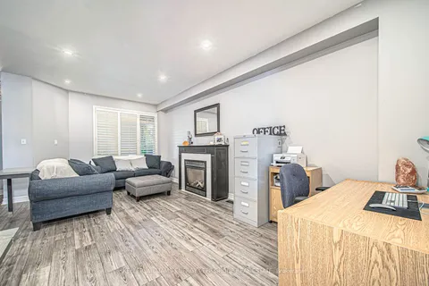 1168 Springbank Dr, Oshawa, ON L1K 2L2