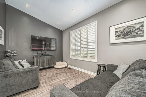 1168 Springbank Dr, Oshawa, ON L1K 2L2