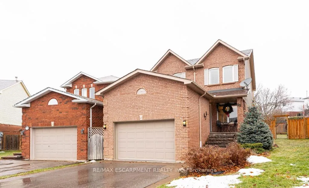 69 Vail Meadows Cres, Clarington, ON L1C 4T2