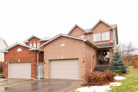 69 Vail Meadows Cres, Clarington, ON L1C 4T2